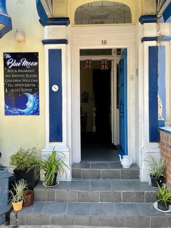 Bed and Breakfast The Blue Moon Blackpool Exterior foto