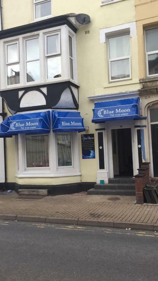 Bed and Breakfast The Blue Moon Blackpool Exterior foto